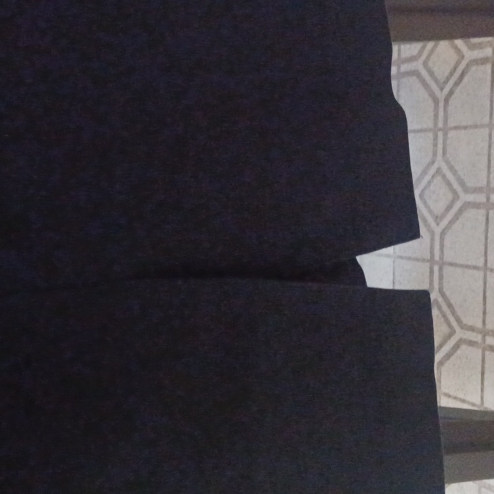 SIZE 10 LUZ CLAIBORNE BLACK SKIRT - Picture 3 of 3